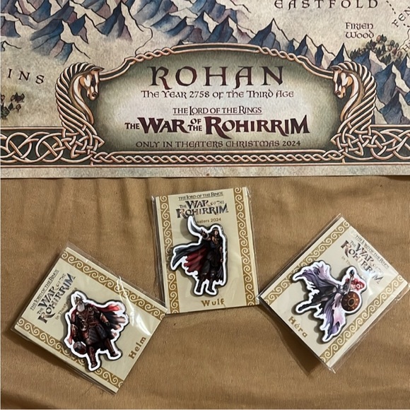 Lord of the Rings 2024 13x23 poster + all 3 Character pins NEW - Picture 9 of 9